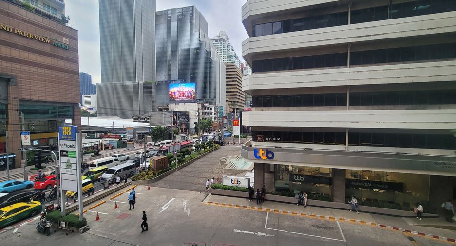 For rent retail Space in Watthana, Bangkok