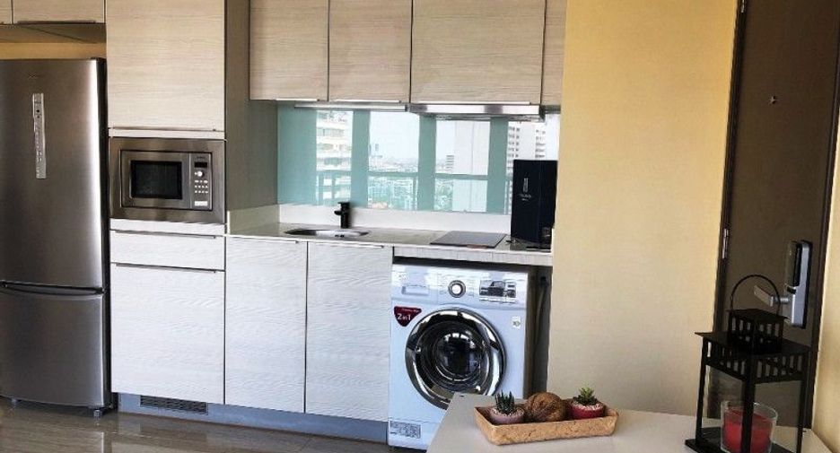 For rent 1 bed condo in Watthana, Bangkok