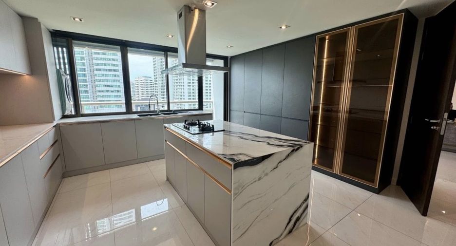 Wohnung zur Miete mit 3 Zimmer in Khlong Toei, Bangkok