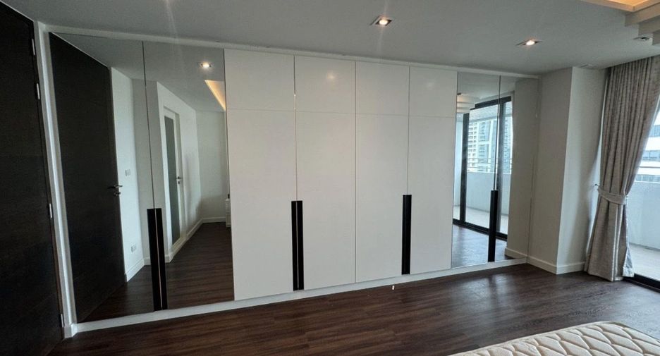 Wohnung zur Miete mit 3 Zimmer in Khlong Toei, Bangkok