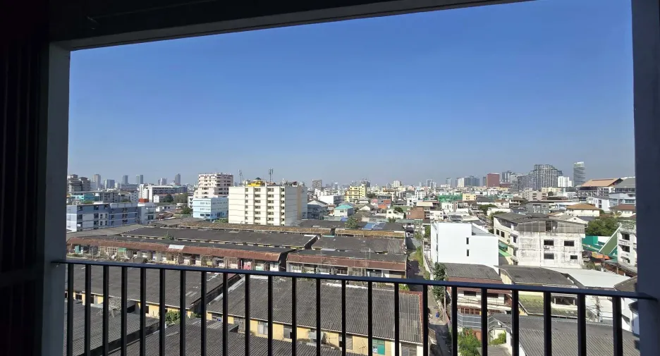 For rent 2 bedrooms condo in Huai Khwang, Bangkok