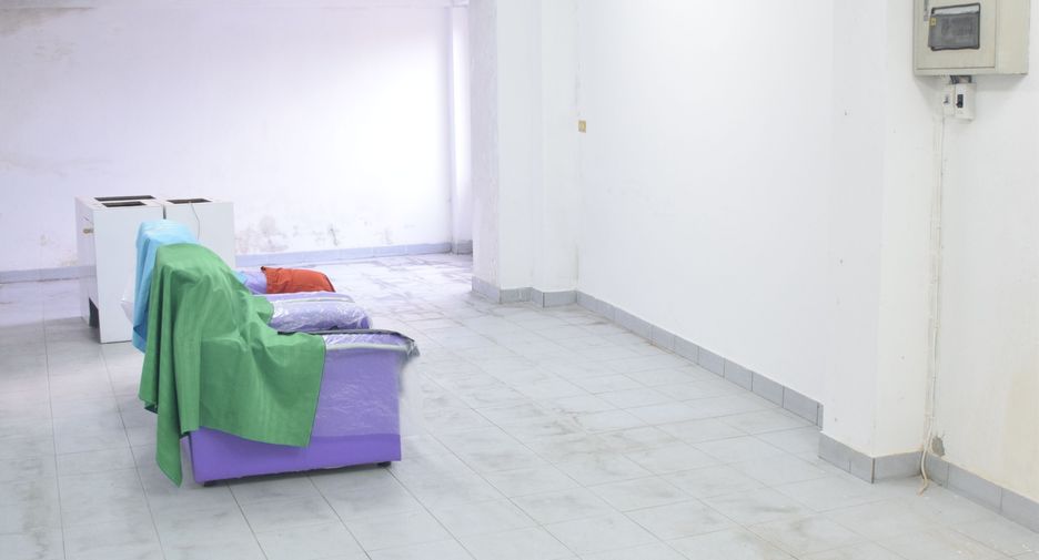 For rent 4 bedrooms retail Space in Bang Kho Laem, Bangkok