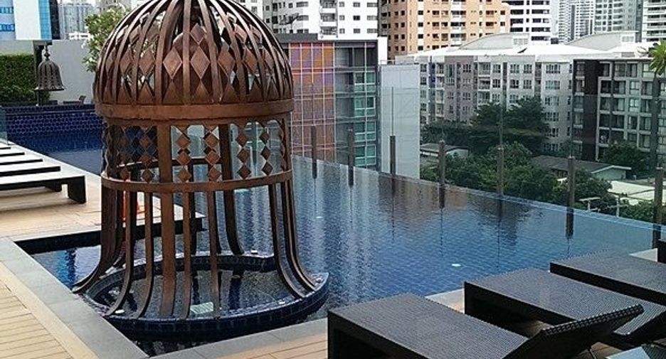 For rent 1 bed condo in Watthana, Bangkok