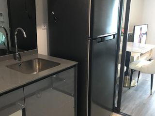 Wohnung zur Miete mit 1 Zimmer in Bang Rak, Bangkok