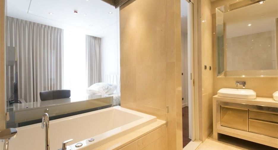 Condo en alquiler de 3 habitaciones en Khlong Toei, Bangkok