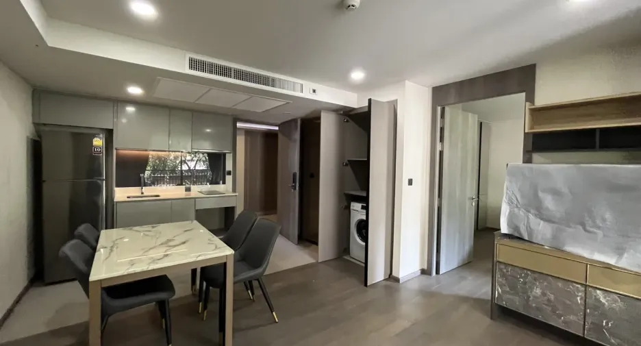 For rent 1 bed condo in Pathum Wan, Bangkok