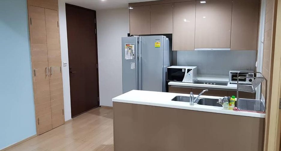 For rent 2 bedrooms condo in Khlong Toei, Bangkok