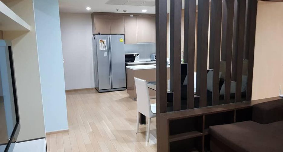 For rent 2 bedrooms condo in Khlong Toei, Bangkok