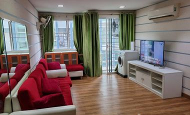 For rent 2 bedrooms condo in Huai Khwang, Bangkok