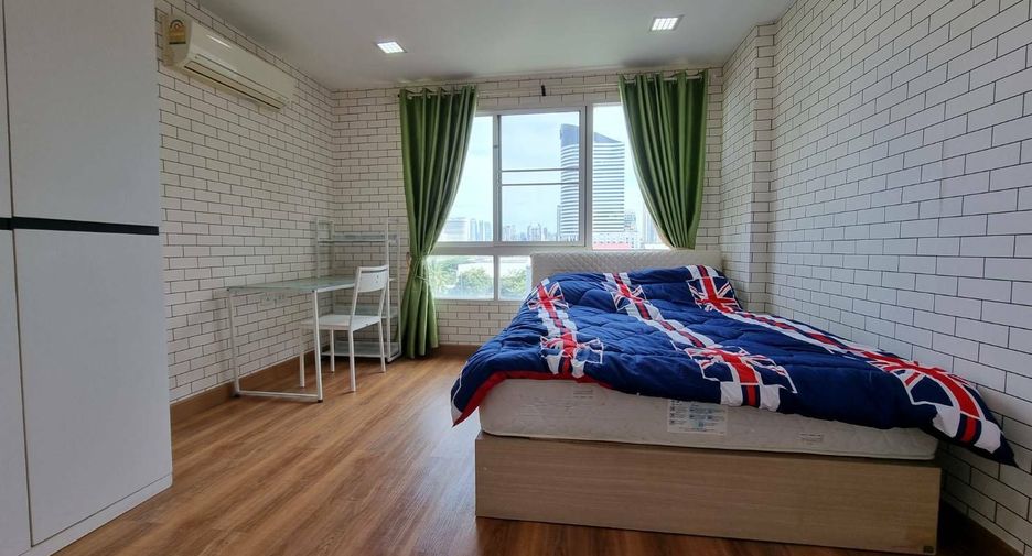 For rent 2 bedrooms condo in Huai Khwang, Bangkok