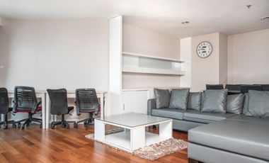 For rent 3 bedrooms condo in Huai Khwang, Bangkok