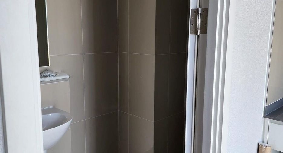 For rent 1 bed condo in Bang Kapi, Bangkok