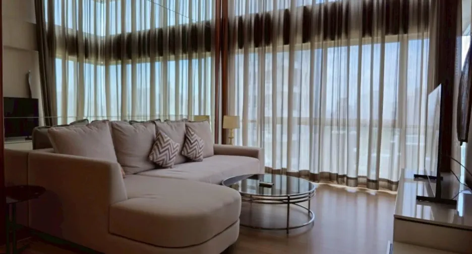 For rent 2 bedrooms condo in Pathum Wan, Bangkok
