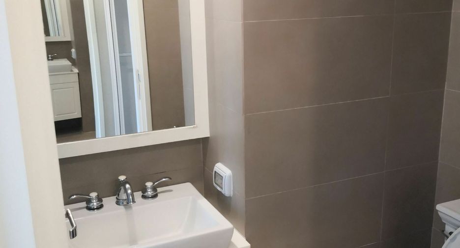 Condo en alquiler de 1 habitaciones en Khlong Toei, Bangkok