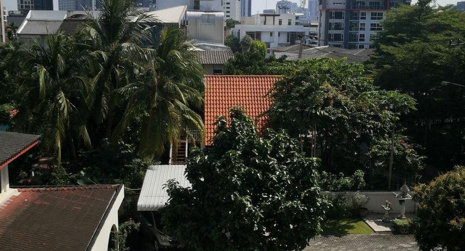 Condo en alquiler de 1 habitaciones en Khlong Toei, Bangkok