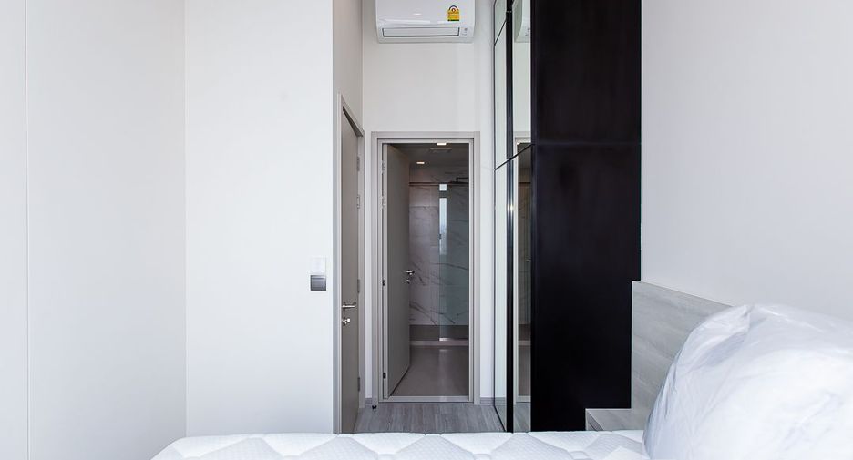 For rent 1 bed condo in Phra Khanong, Bangkok