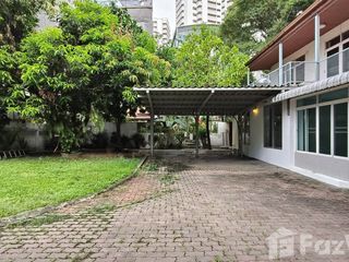 For rent retail Space in Khlong Toei, Bangkok
