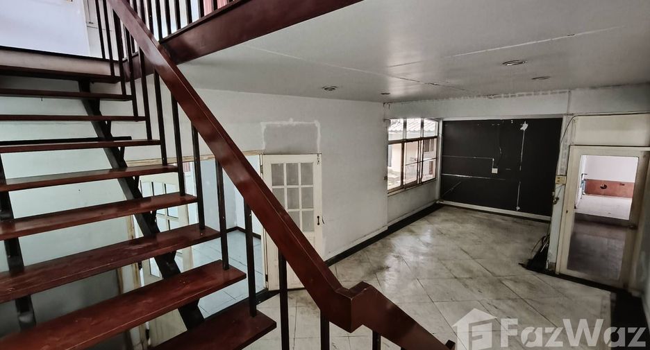 For rent retail Space in Khlong Toei, Bangkok