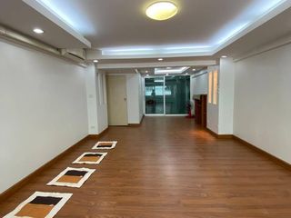 出租 5 卧室 商业空间 在 Bang Kapi, 曼谷