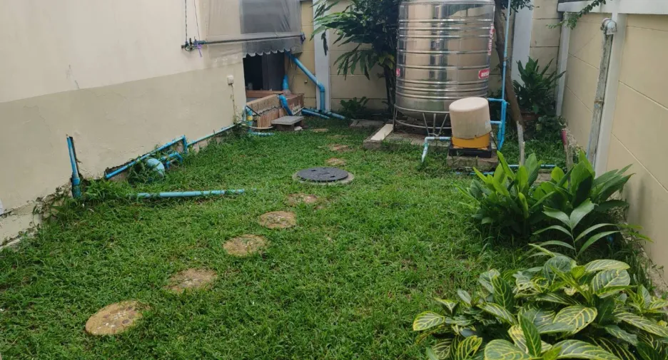 For rent 3 bedrooms townhouse in Lat Krabang, Bangkok