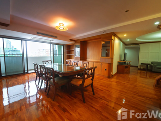 Condo en alquiler de 3 habitaciones en Khlong Toei, Bangkok