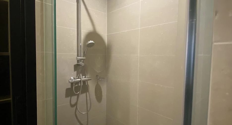 For rent 1 bed condo in Pathum Wan, Bangkok