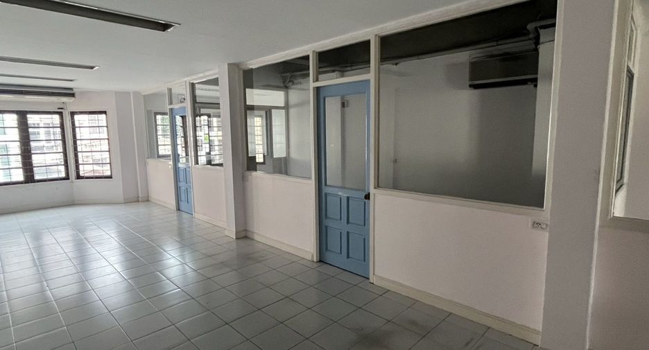 For rent 1 bed office in Khlong San, Bangkok