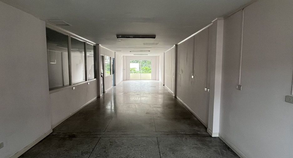 For rent 1 bed office in Khlong San, Bangkok