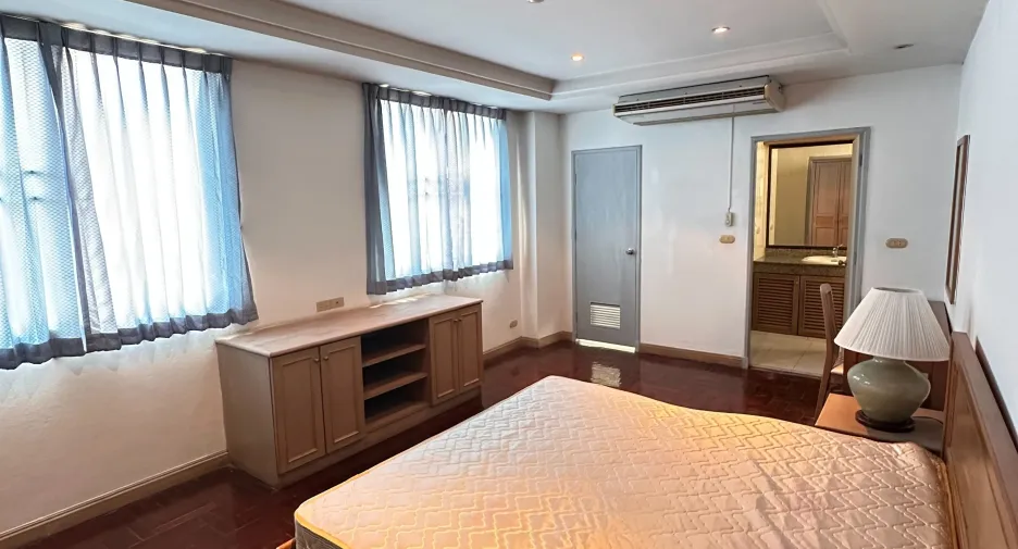 For rent 1 bed condo in Sathon, Bangkok
