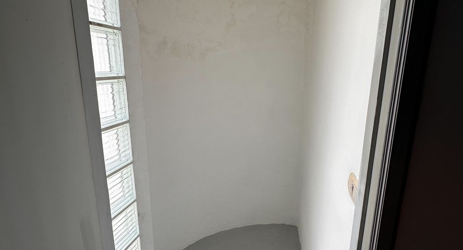 For rent 1 bed condo in Sathon, Bangkok