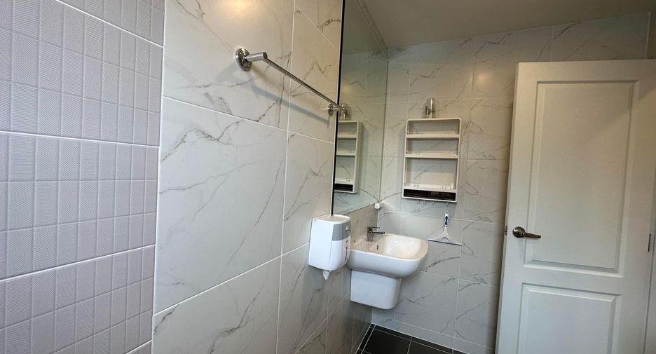 For rent 3 bedrooms house in Lat Krabang, Bangkok