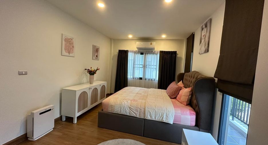 For rent 3 bedrooms house in Lat Krabang, Bangkok