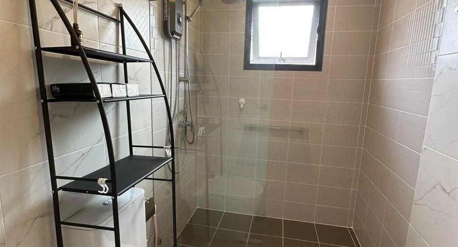 For rent 3 bedrooms house in Lat Krabang, Bangkok