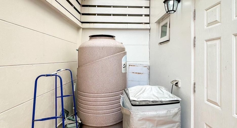 Reihenhaus zur Miete mit 3 Zimmer in Phra Khanong, Bangkok