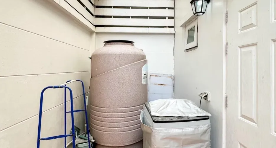 For rent 3 bedrooms townhouse in Phra Khanong, Bangkok