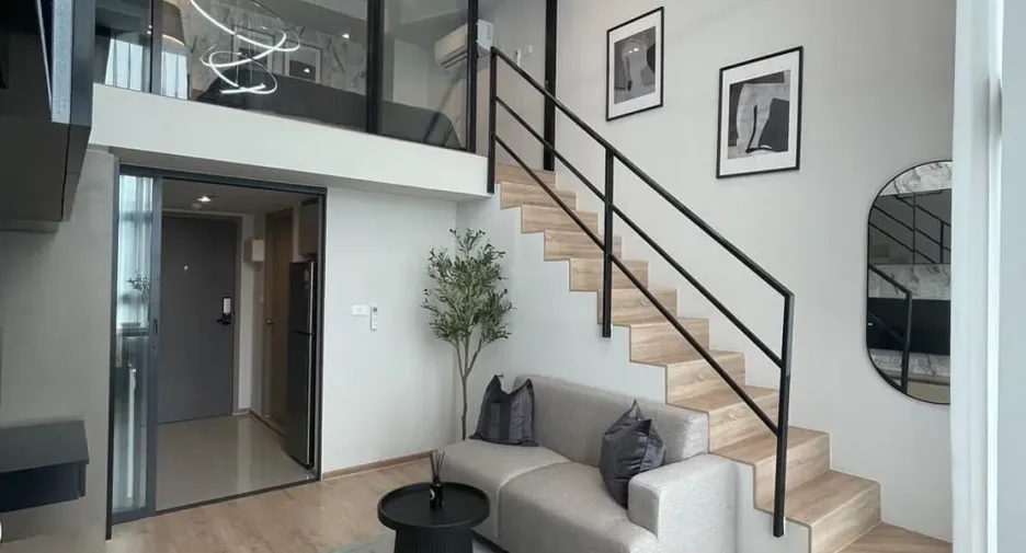 Condo en alquiler de estudio en Huai Khwang, Bangkok