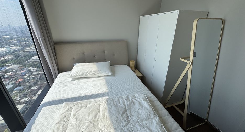For rent 2 bedrooms condo in Khlong Toei, Bangkok