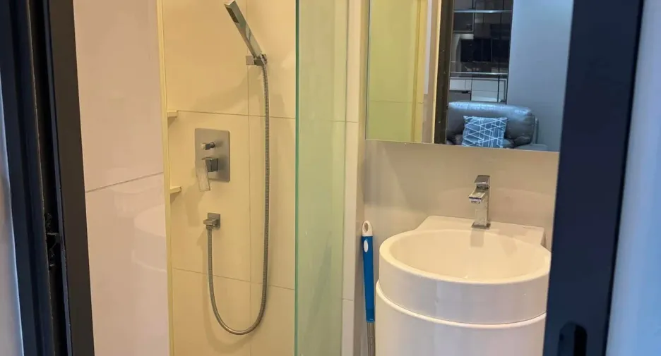 For rent studio condo in Huai Khwang, Bangkok