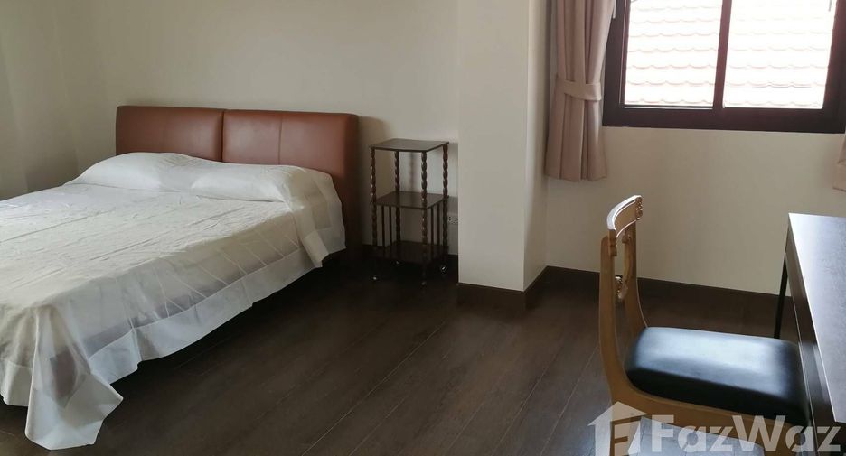 Condo en alquiler de 3 habitaciones en Watthana, Bangkok