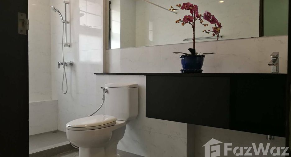 Condo en alquiler de 3 habitaciones en Watthana, Bangkok