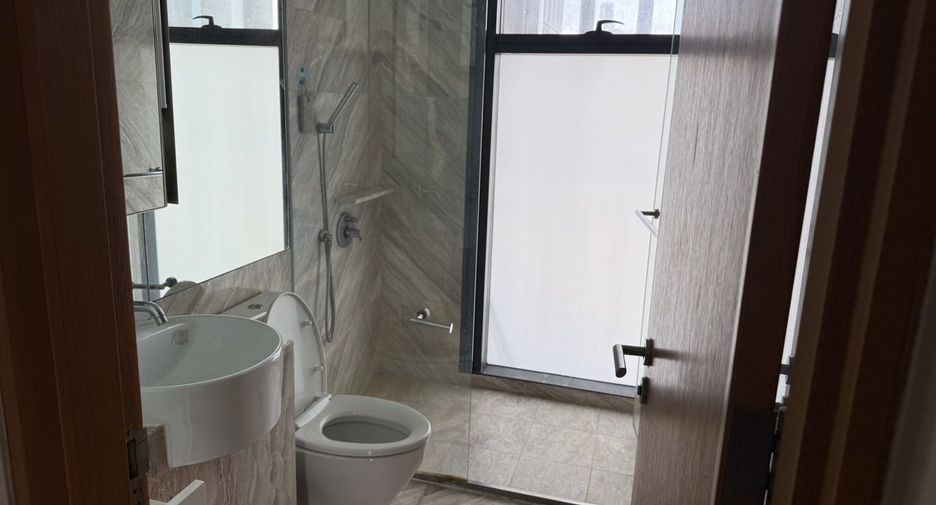 For rent 2 bedrooms condo in Sathon, Bangkok