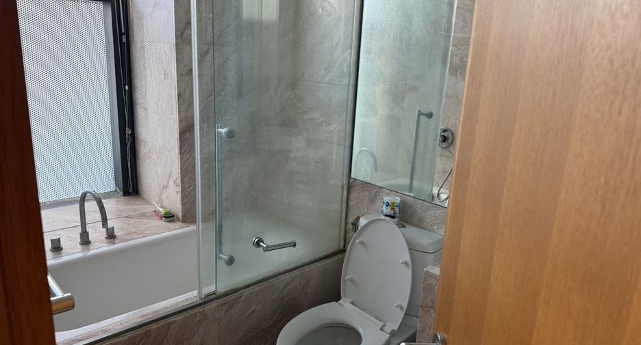 For rent 2 bedrooms condo in Sathon, Bangkok