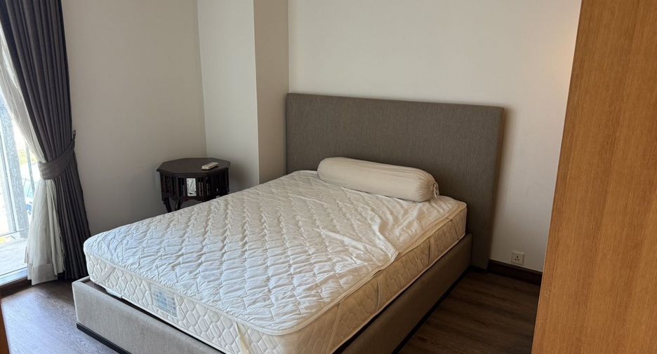 For rent 2 bedrooms condo in Sathon, Bangkok