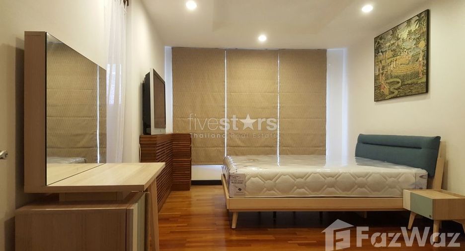 For rent 4 bedrooms condo in Watthana, Bangkok