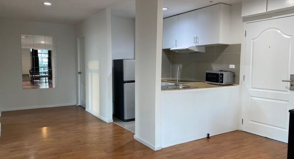 For rent 2 bedrooms condo in Khlong Toei, Bangkok