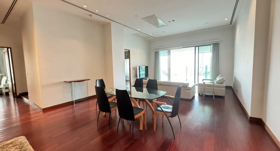 For rent 3 bedrooms condo in Watthana, Bangkok