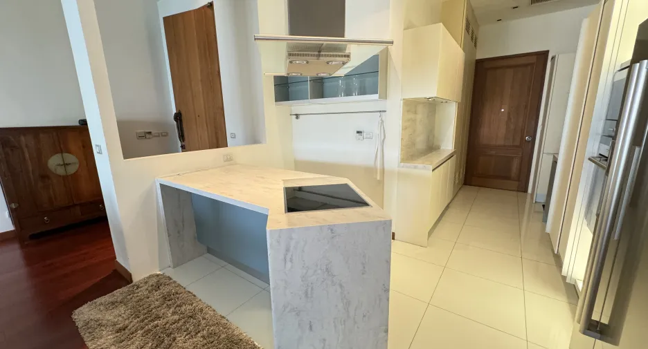 For rent 3 bedrooms condo in Watthana, Bangkok