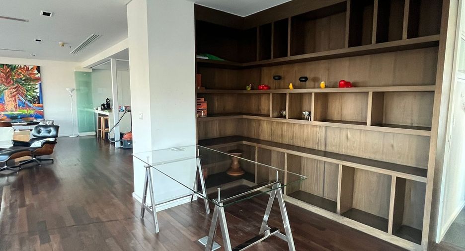 Wohnung zur Miete mit 3 Zimmer in Watthana, Bangkok