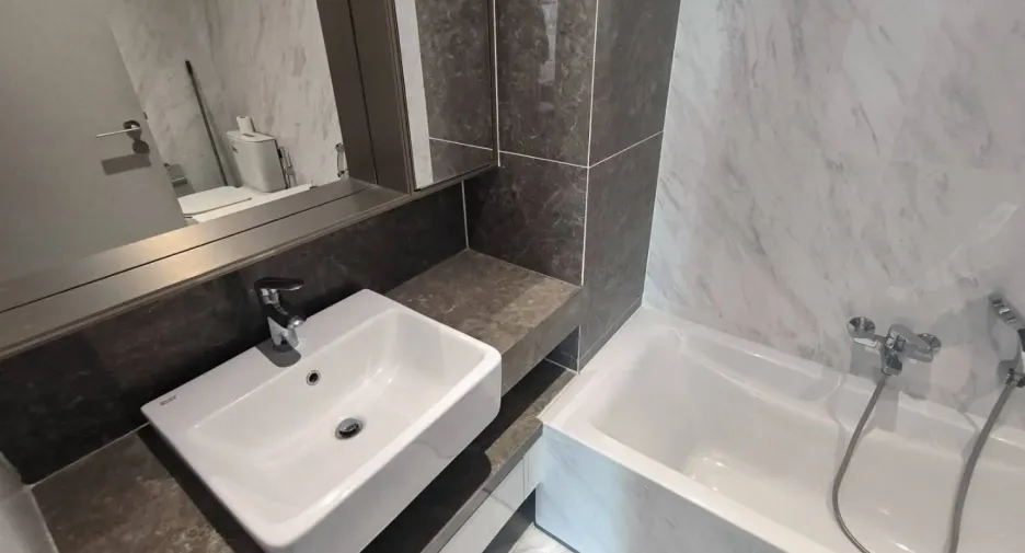 Wohnung zur Miete mit 2 Zimmer in Khlong Toei, Bangkok