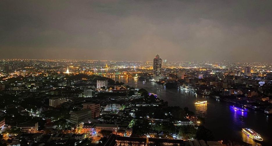 For rent 2 bedrooms condo in Khlong San, Bangkok